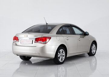 Chevrolet Cruze Вид 4