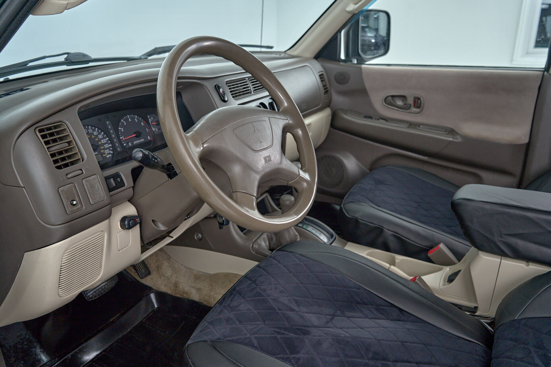 Mitsubishi Montero Sport