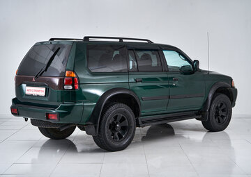 Mitsubishi Montero Sport Вид 4