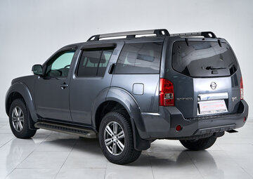 Nissan Pathfinder Вид 4