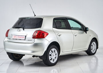 Toyota Auris Вид 5