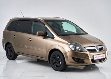 Opel Zafira Вид 3