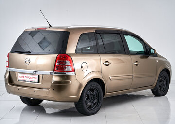 Opel Zafira Вид 5