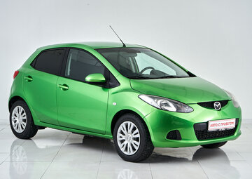Mazda 2 Вид 3