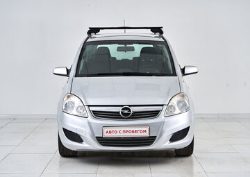 Opel Zafira Вид 2