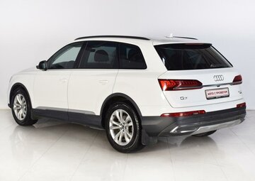 Audi Q7 Вид 2