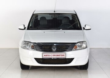 Renault Logan Вид 3