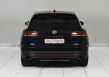 Volkswagen Touareg Вид 4
