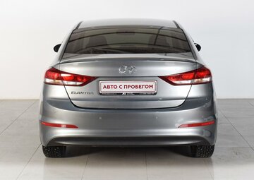 Hyundai Elantra Вид 4