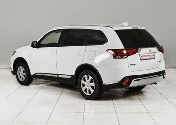Mitsubishi Outlander Вид 2