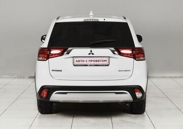 Mitsubishi Outlander Вид 4