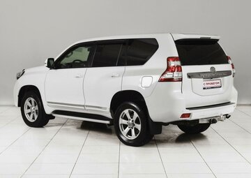 Toyota Land Cruiser Prado Вид 2
