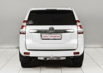 Toyota Land Cruiser Prado Вид 4